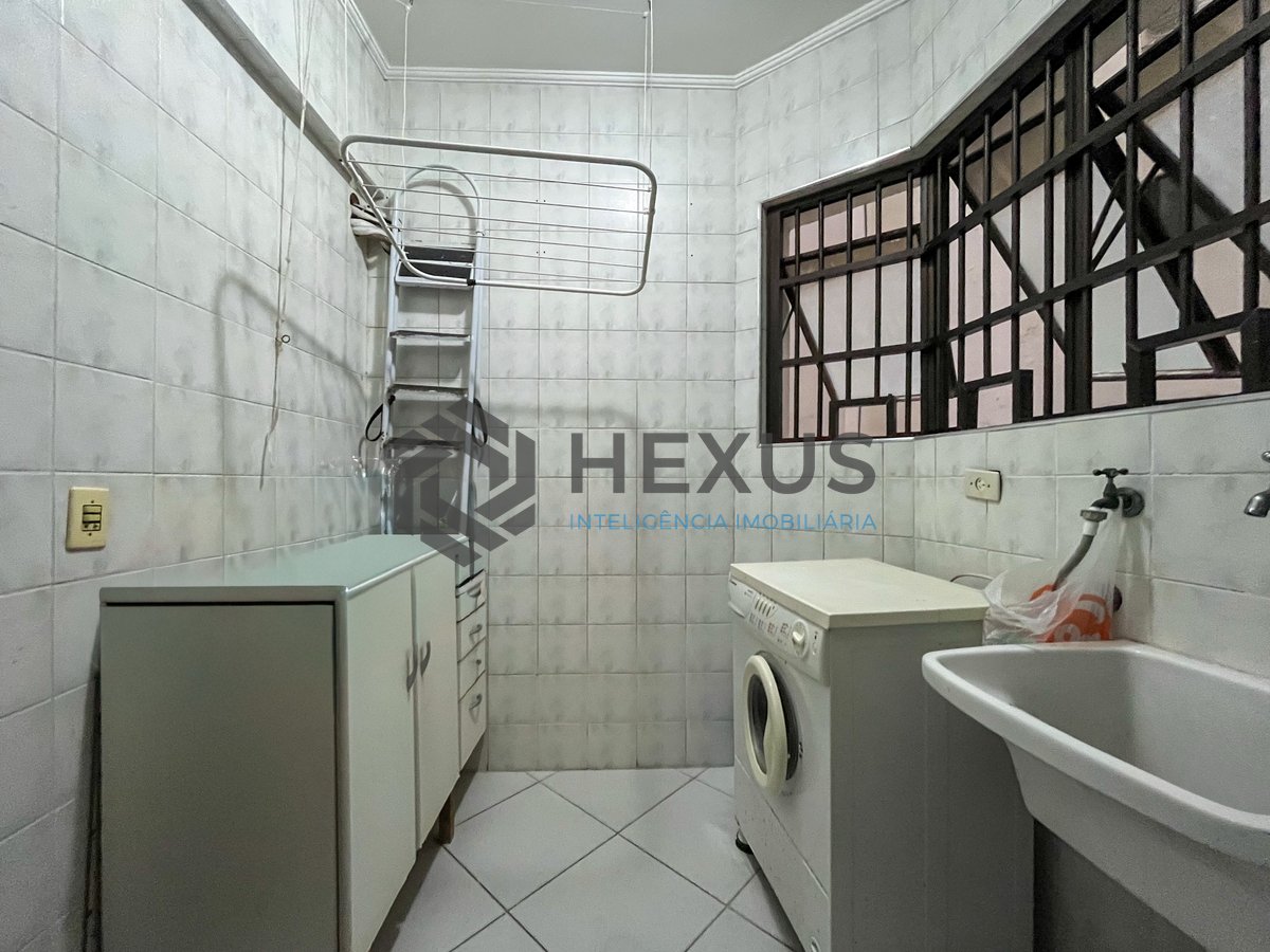Foto 22 de Apartamento com varanda e lazer na beira mar da Praia da Enseada, Guaruja