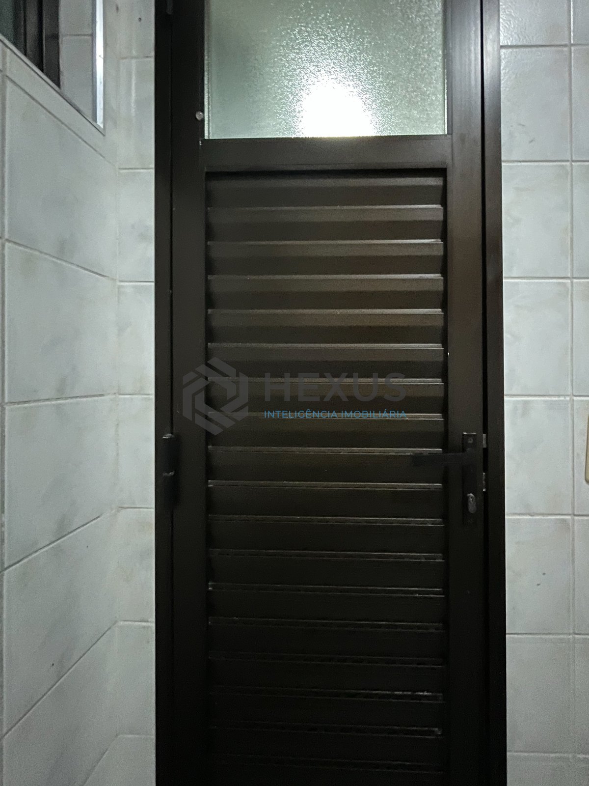 Foto 23 de Apartamento com varanda e lazer na beira mar da Praia da Enseada, Guaruja