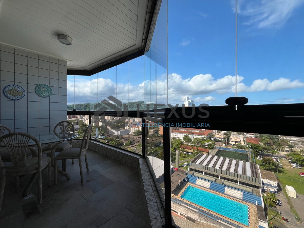 Foto 9 de Apartamento com varanda vista mar e lazer na beira mar da Praia da Enseada, Guaruja