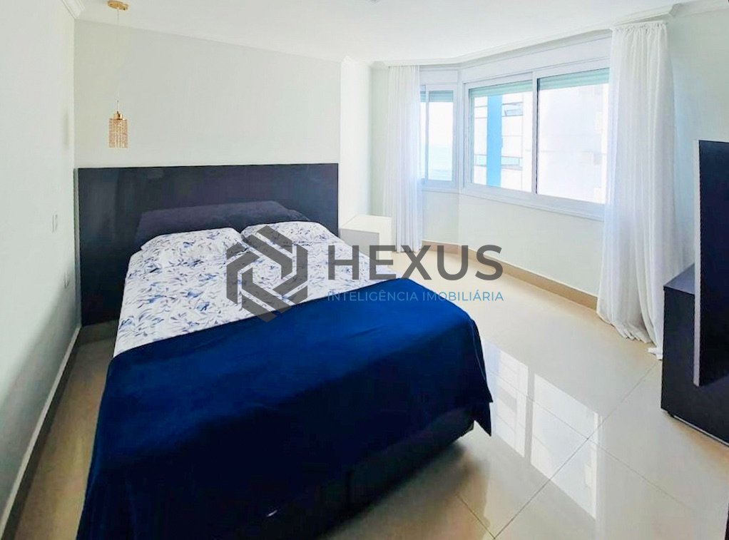 Foto 32 de Apartamento reformado frente mar com varanda gourmet e lazer na Praia das Pitangueiras, Guaruja