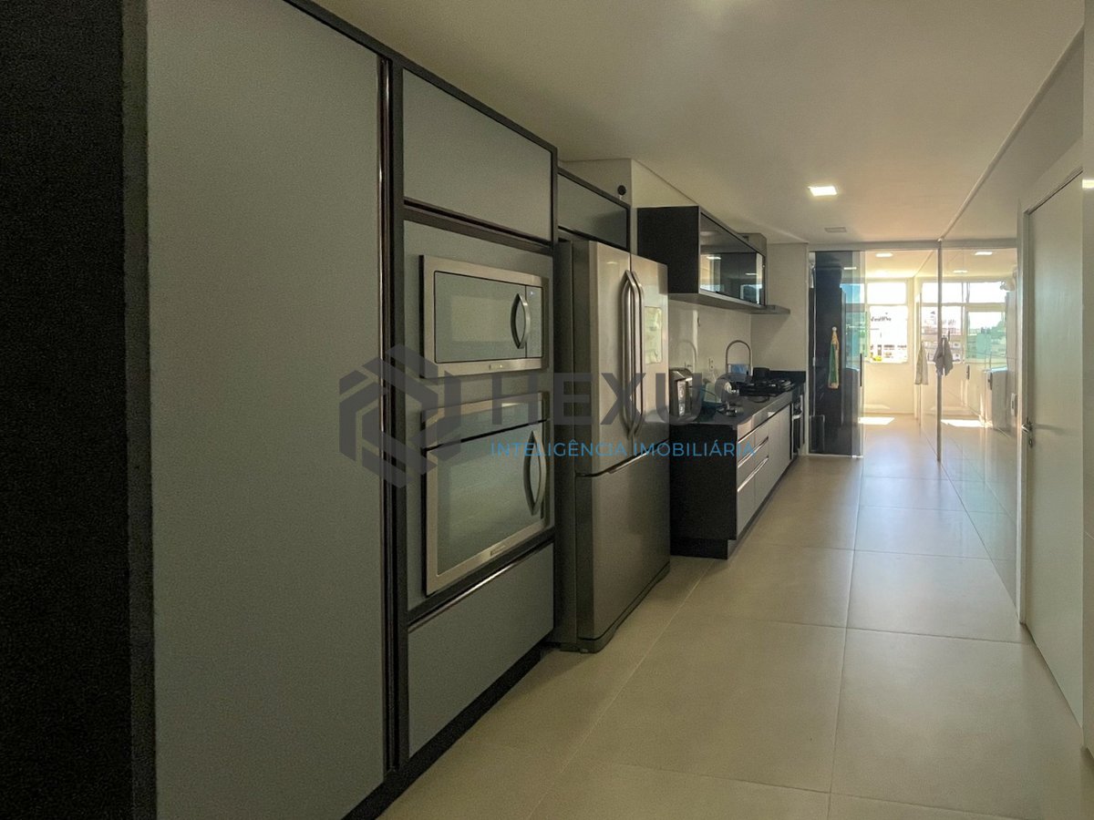 Foto 37 de Apartamento reformado frente mar com varanda gourmet e lazer na Praia das Pitangueiras, Guaruja