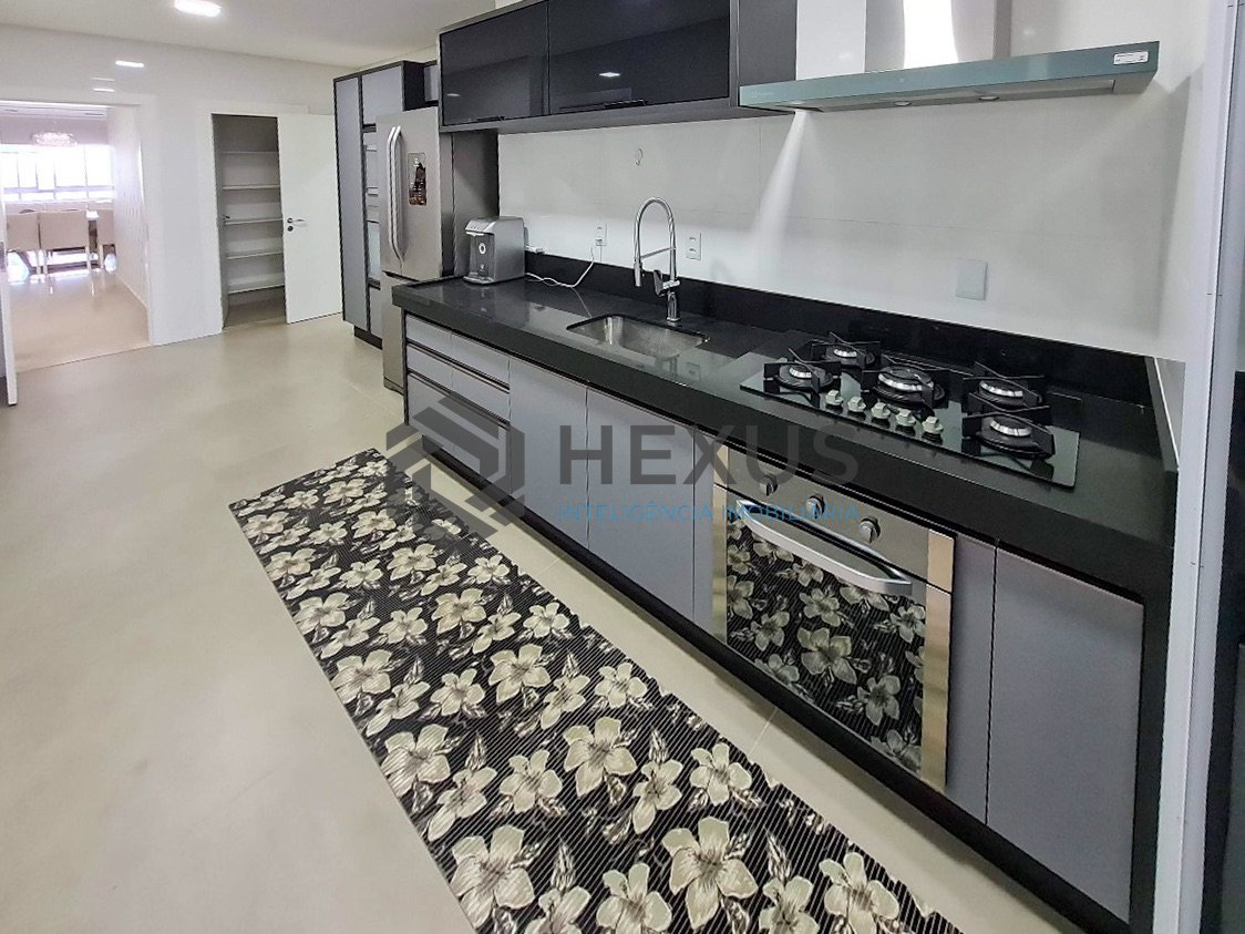 Foto 40 de Apartamento reformado frente mar com varanda gourmet e lazer na Praia das Pitangueiras, Guaruja