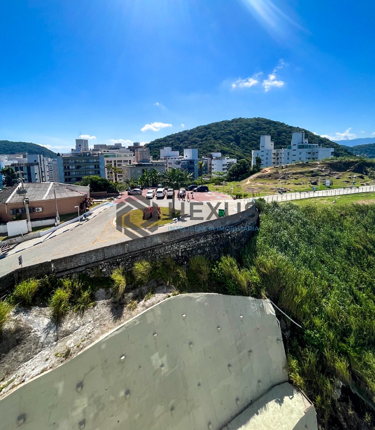 Foto 44 de Apartamento reformado frente mar com varanda gourmet e lazer na Praia das Pitangueiras, Guaruja