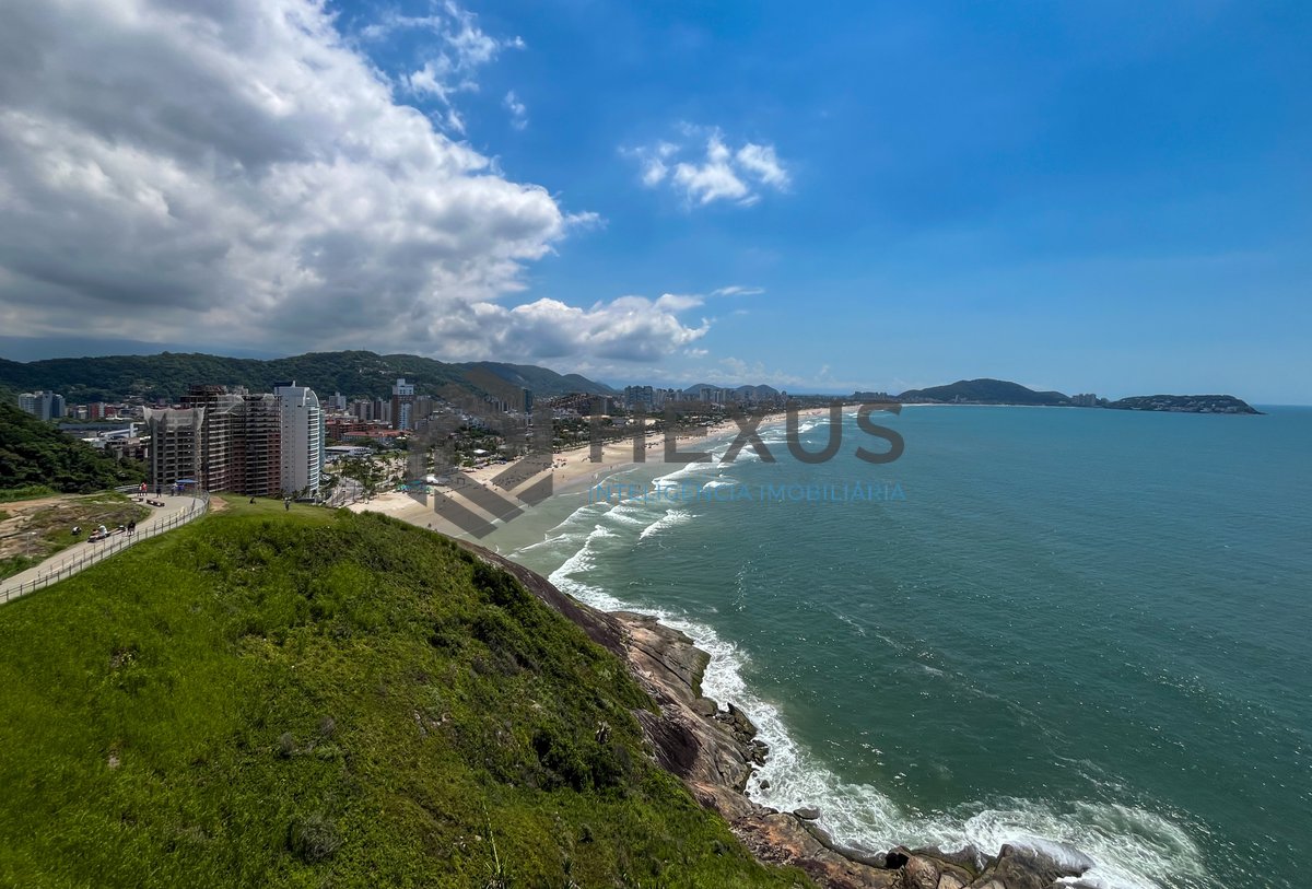 Foto 25 de Apartamento frente mar com varanda gourmet e lazer na Praia das Pitangueiras, Guaruja