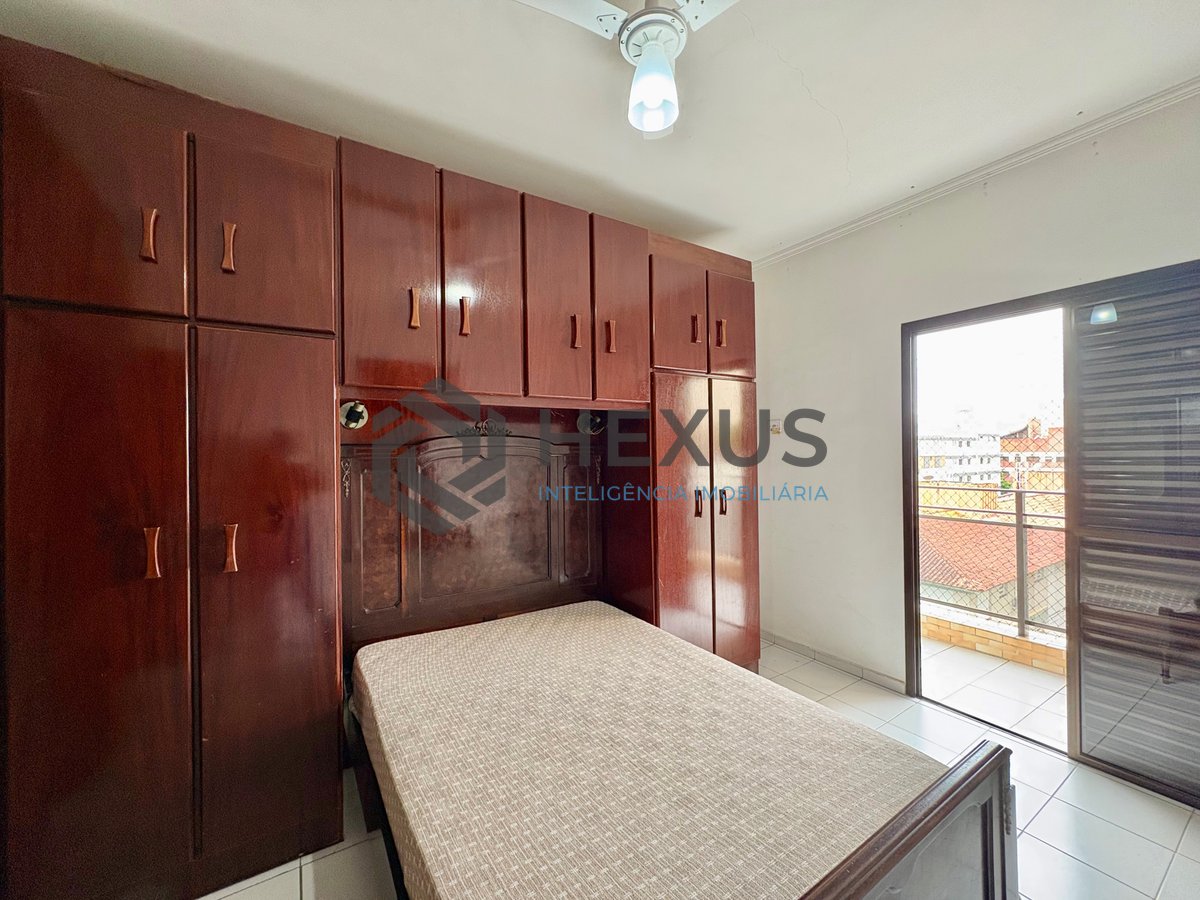 Foto 11 de Apartamento com varanda e lazer na Praia da Enseada, Guaruja