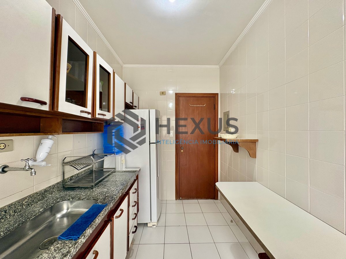 Foto 14 de Apartamento com varanda e lazer na Praia da Enseada, Guaruja
