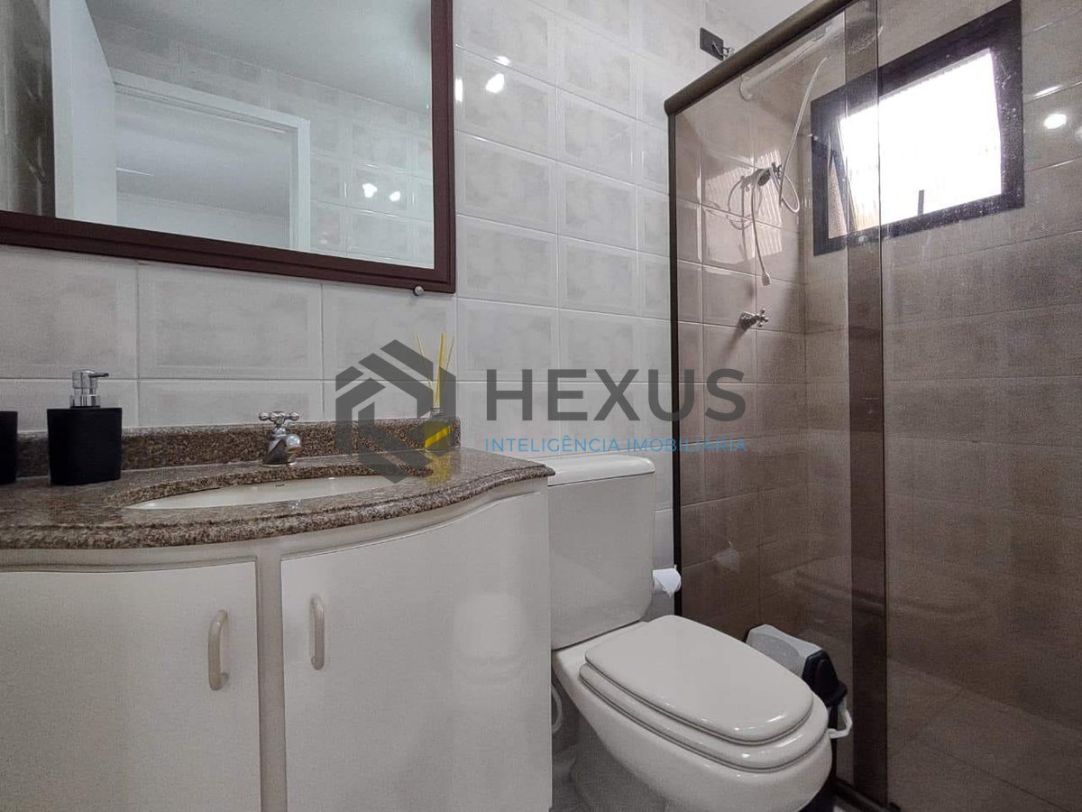 Foto 14 de Apartamento com varanda gourmet e lazer na Praia da Enseada, Guaruja