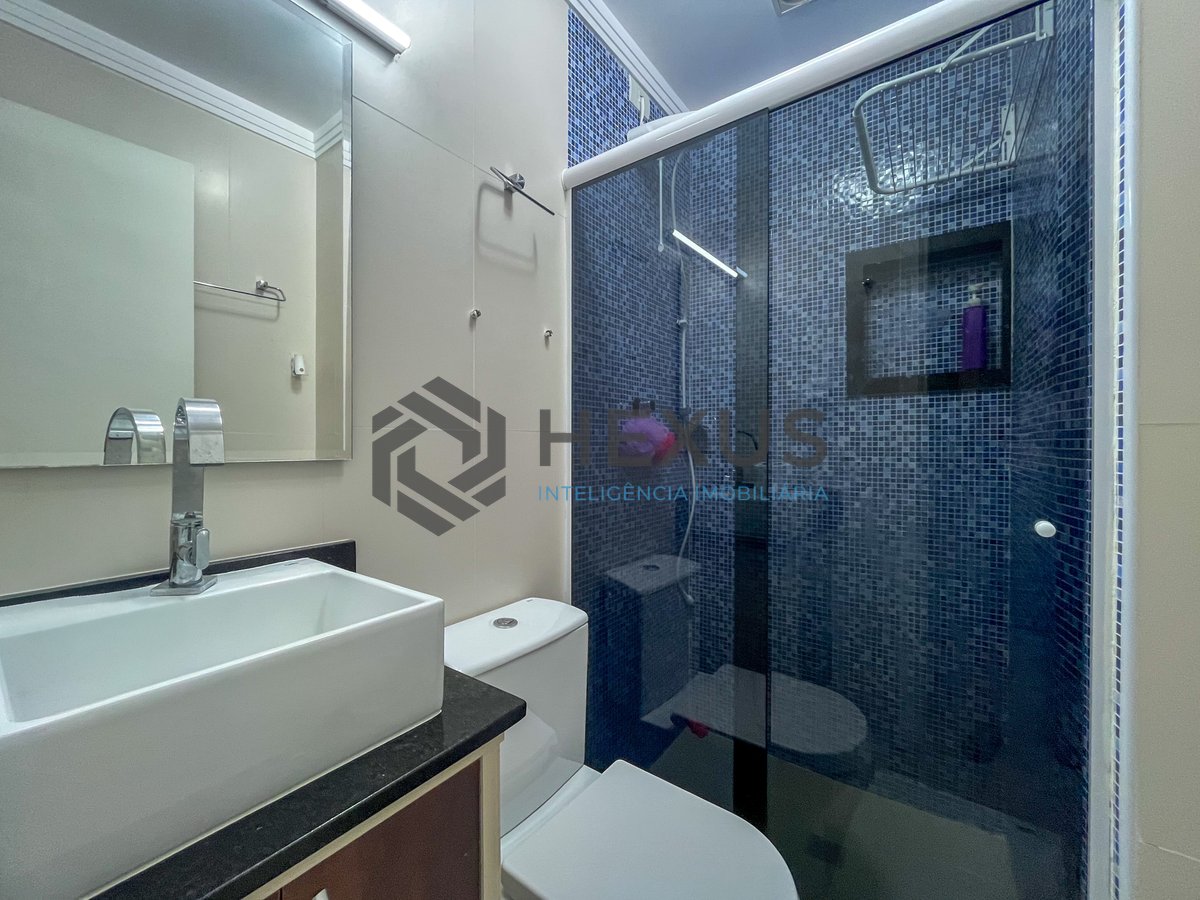 Foto 12 de Apartamento com varanda e lazer na Praia das Pitangueiras, Guaruja