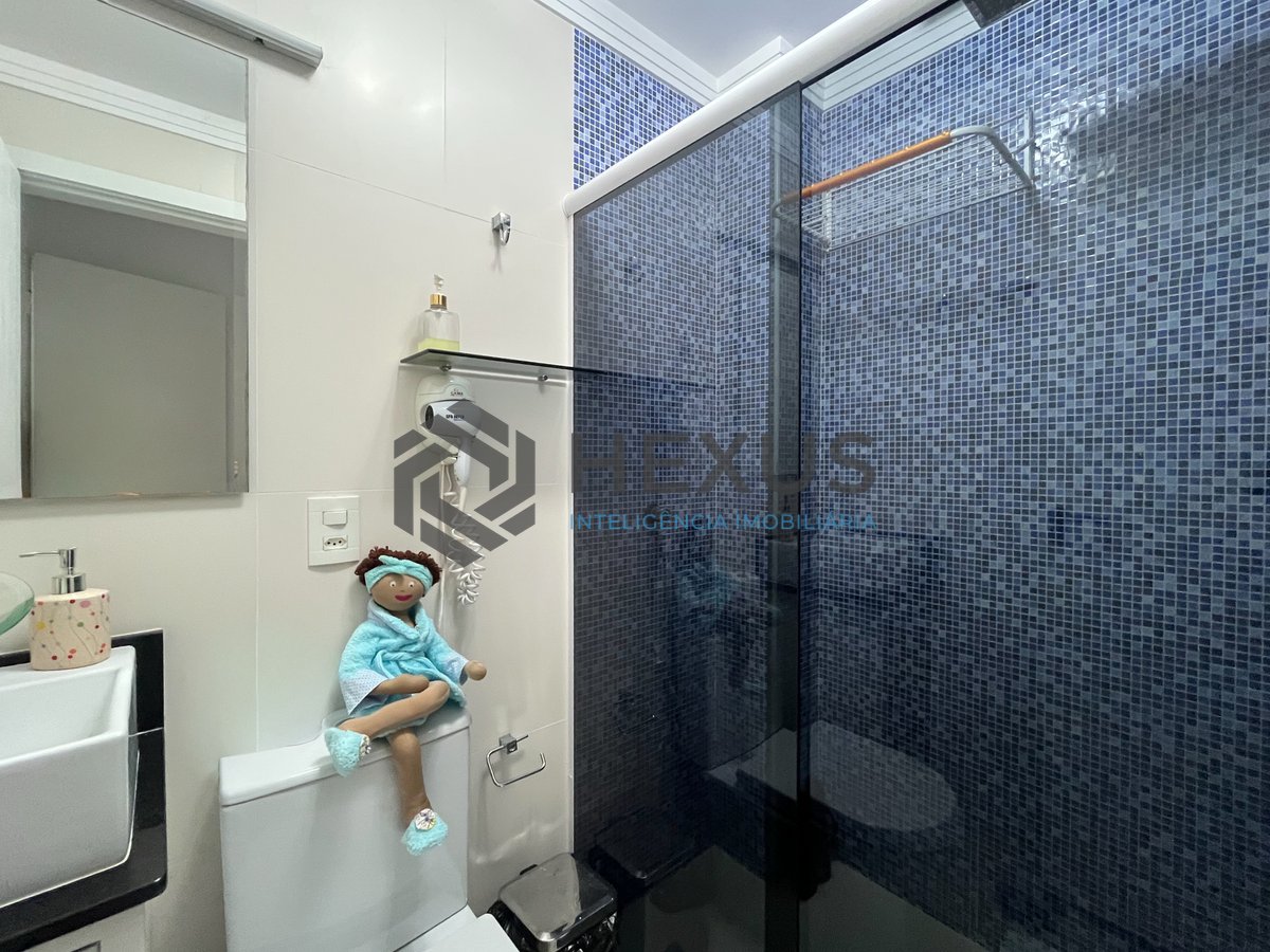 Foto 17 de Apartamento com varanda e lazer na Praia das Pitangueiras, Guaruja