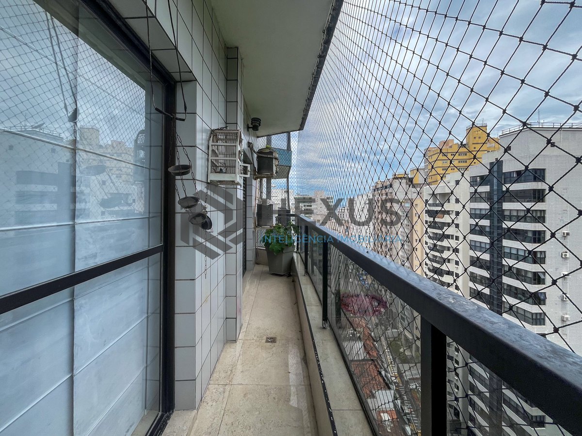 Foto 4 de Apartamento com varanda e lazer na Praia das Pitangueiras, Guaruja