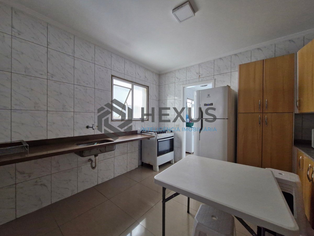 Foto 18 de Apartamento com varanda e lazer na Praia das Pitangueiras, Guaruja