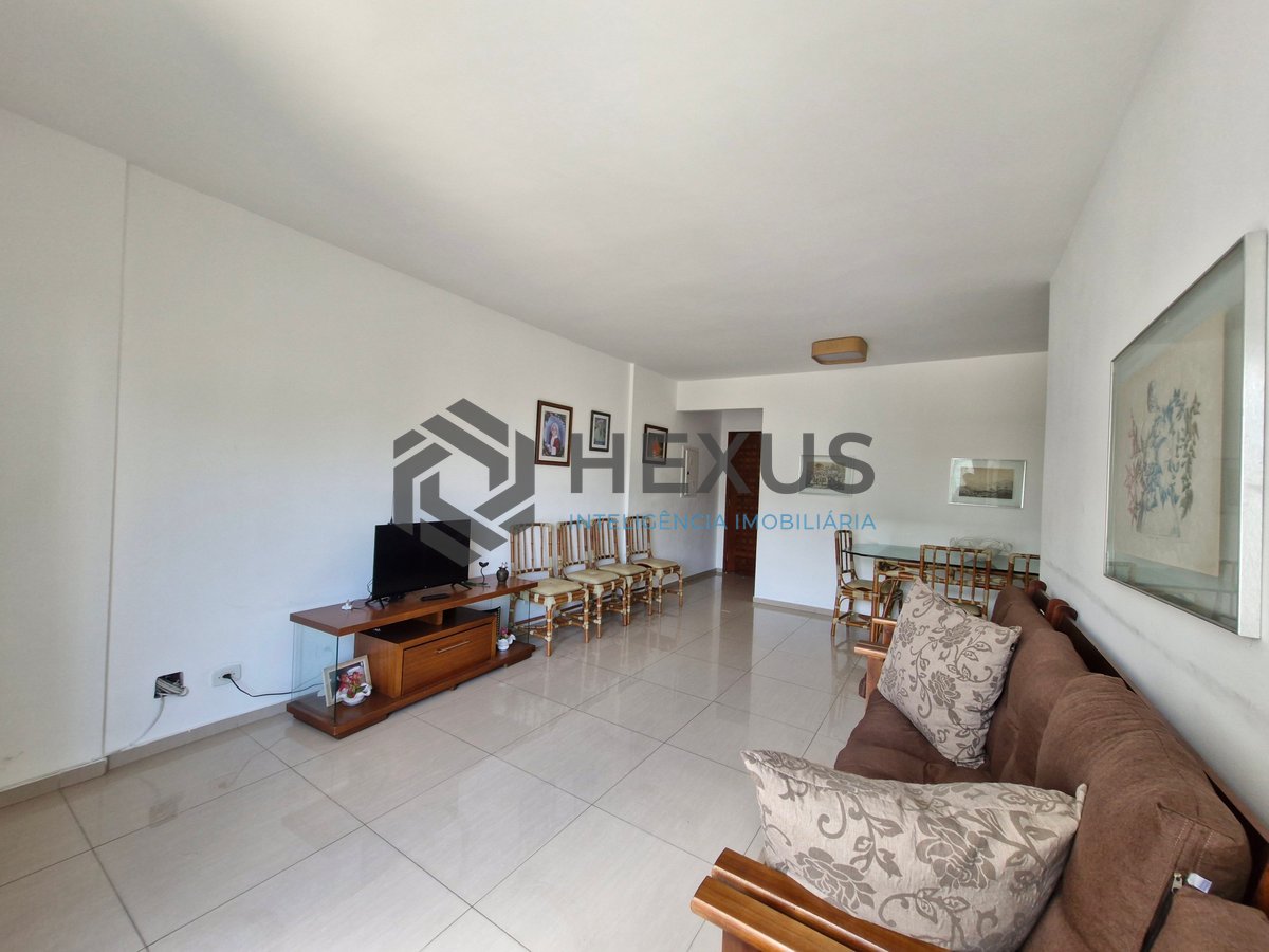Foto 3 de Apartamento com varanda e lazer na Praia das Pitangueiras, Guaruja