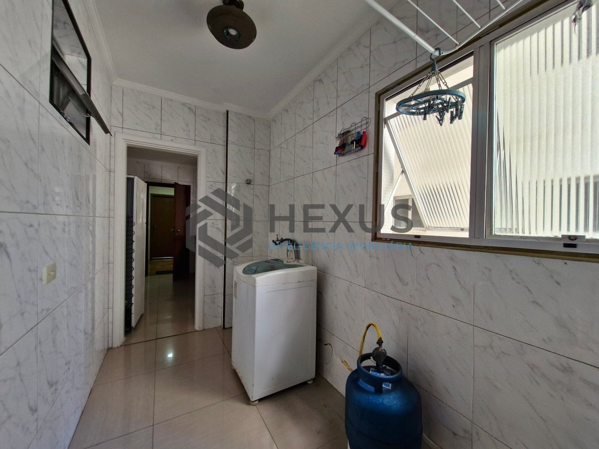 Foto 24 de Apartamento com varanda e lazer na Praia das Pitangueiras, Guaruja