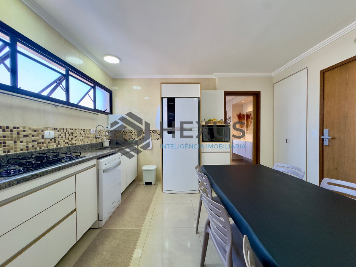 Foto 14 de Apartamento com varanda e lazer a uma quadra da Praia das Asturias, Guaruja