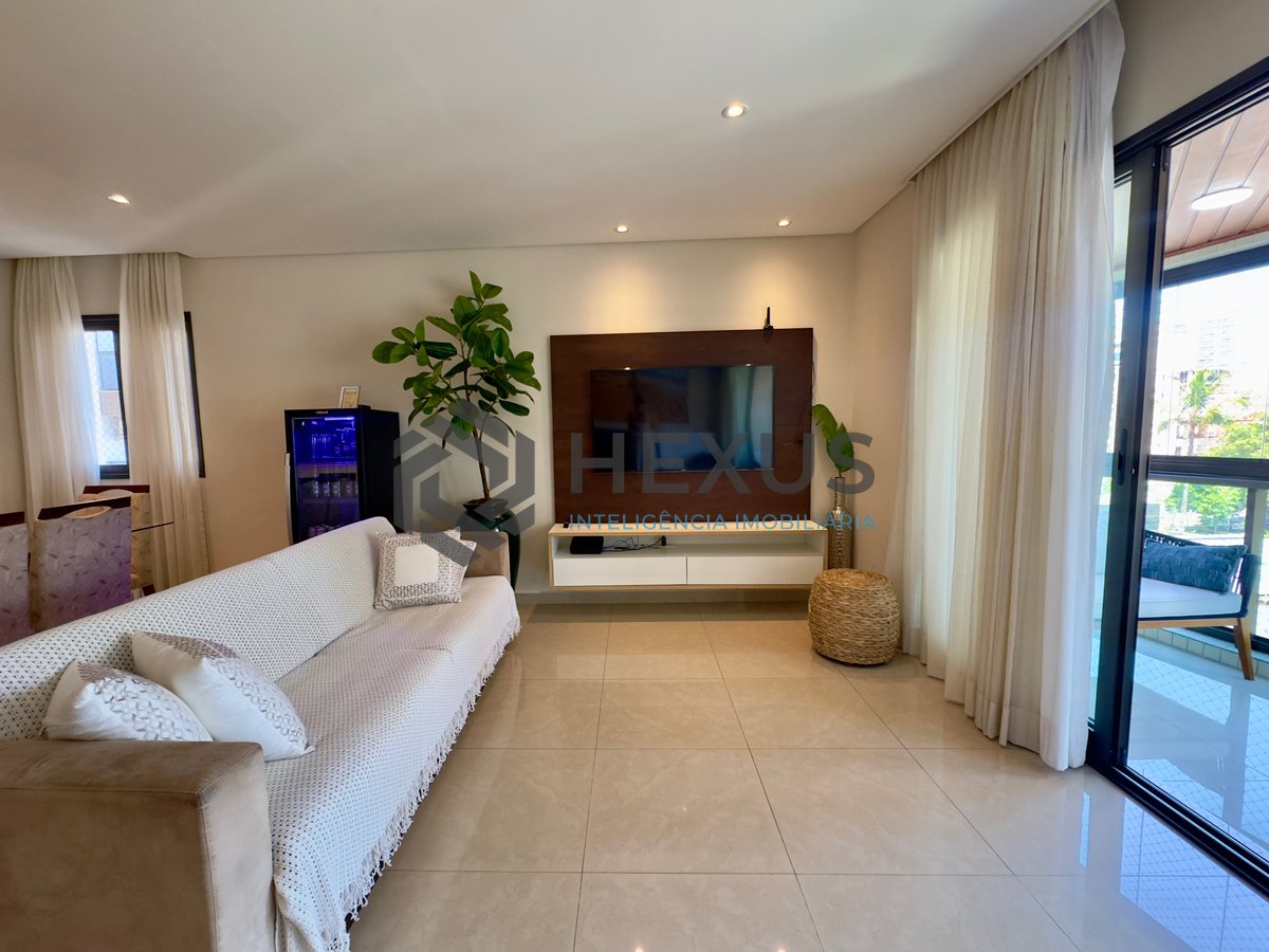 Foto 6 de Apartamento com varanda e lazer a uma quadra da Praia das Asturias, Guaruja