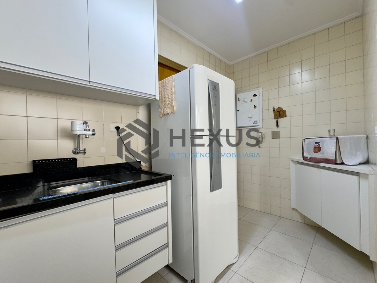 Foto 12 de Apartamento com varanda na Praia da Enseada, Guaruja