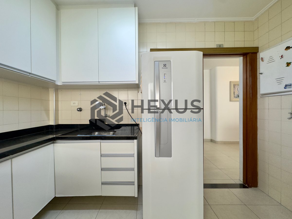 Foto 8 de Apartamento com varanda na Praia da Enseada, Guaruja