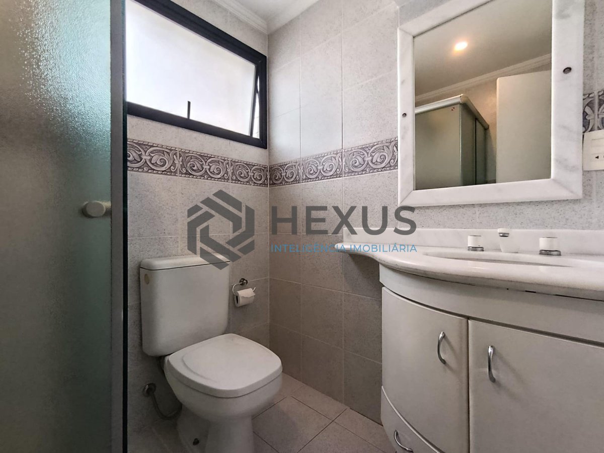 Foto 9 de Apartamento com varanda gourmet e vista mar na Praia da Enseada, Guaruja