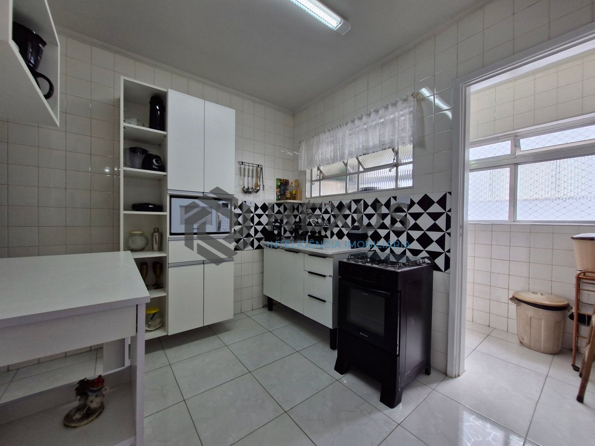 Foto 17 de Apartamento com varanda na Praia das Asturias, Guaruja
