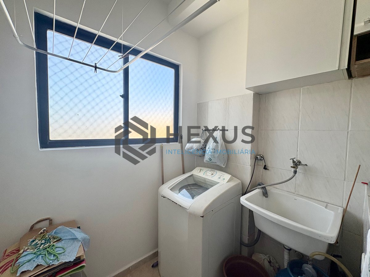 Foto 12 de Apartamento com varanda e lazer na Praia da Enseada, Guaruja