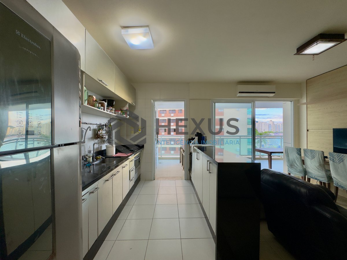 Foto 14 de Apartamento frente mar com varanda gourmet vista mar e lazer na Praia das Asturias, Guaruja