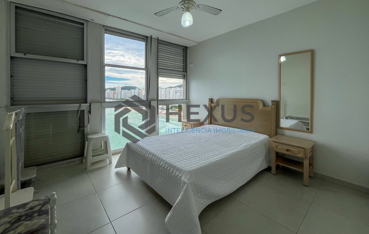 Foto 13 de Apartamento frente mar com vista mar na Praia das Pitangueiras, Guaruja
