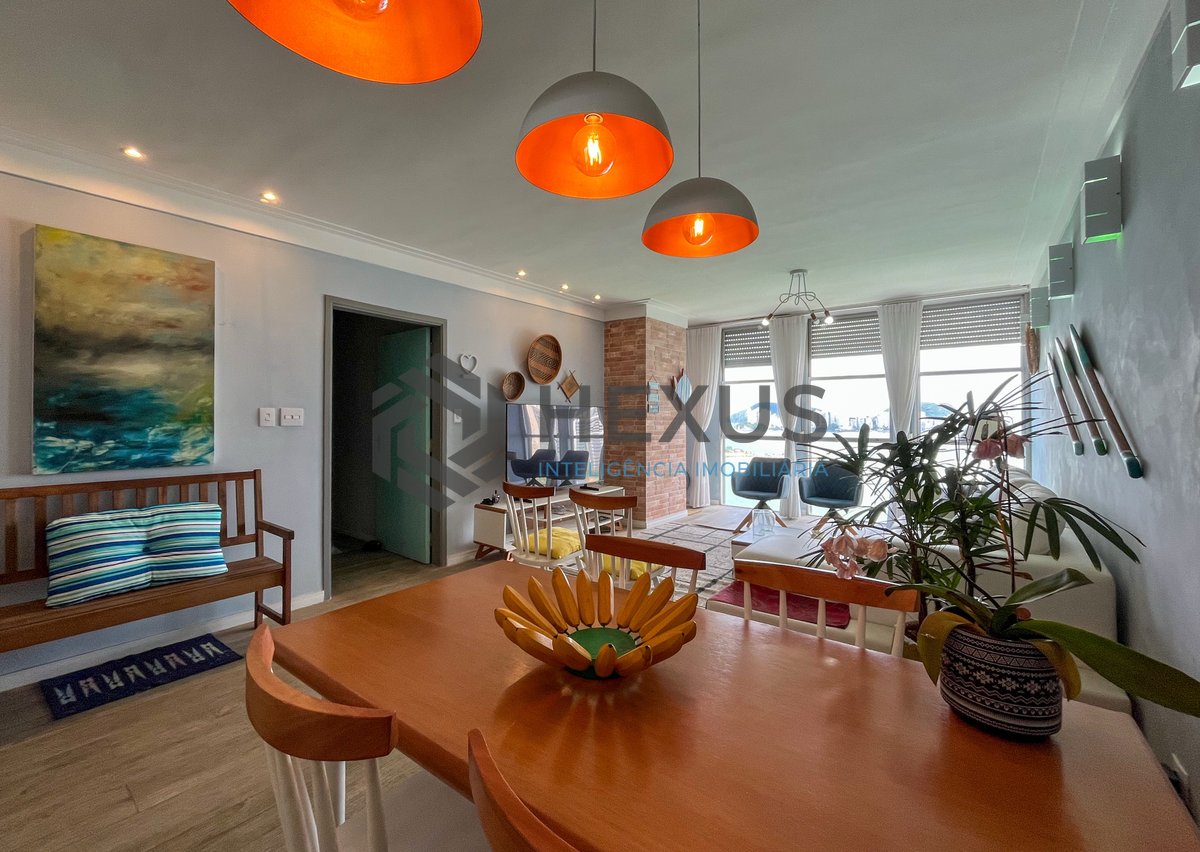 Foto 5 de Apartamento frente mar com vista mar na Praia das Pitangueiras, Guaruja