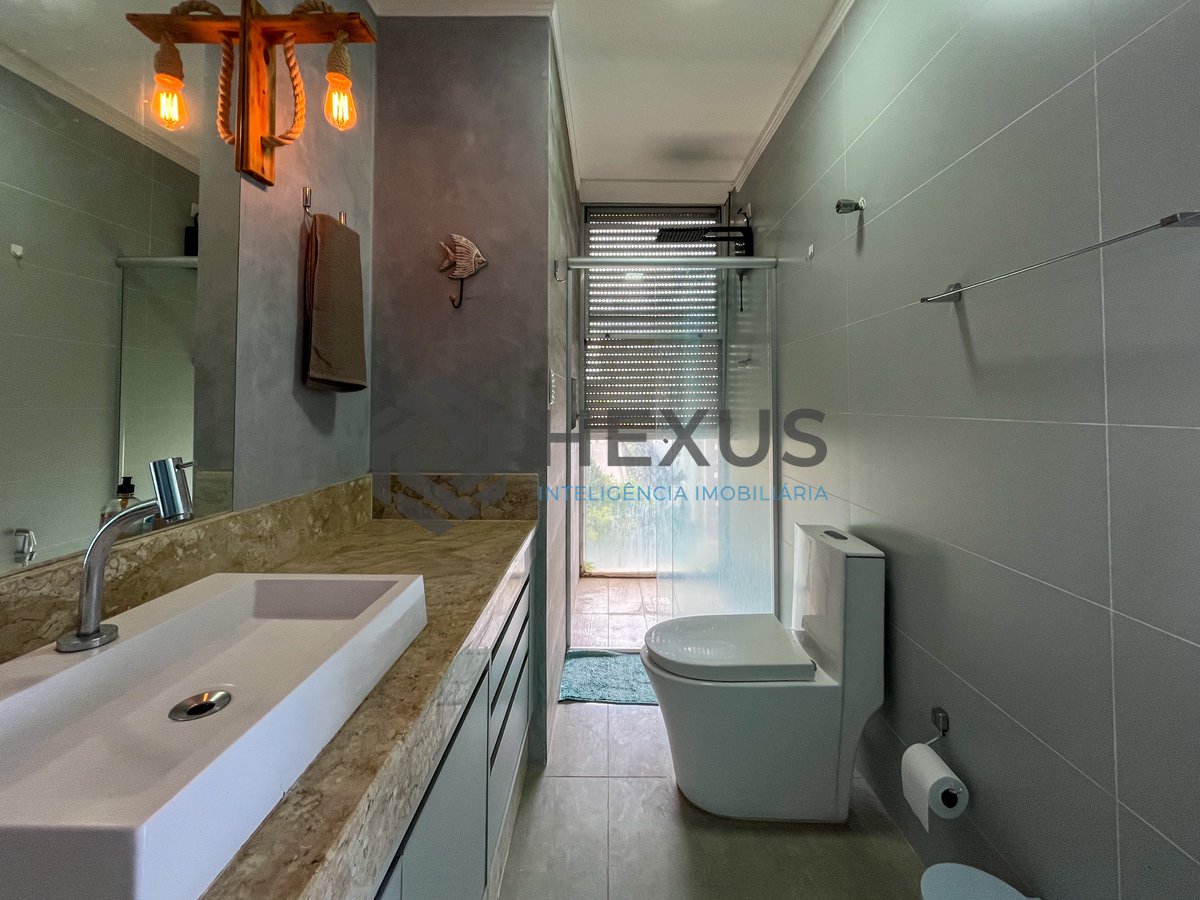 Foto 44 de Apartamento frente mar com vista mar na Praia das Pitangueiras, Guaruja