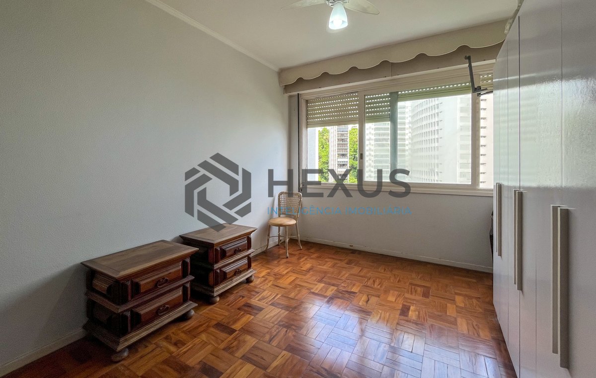 Foto 18 de Apartamento com varanda vista mar na beira mar da Praia das Pitangueiras, Guarujá