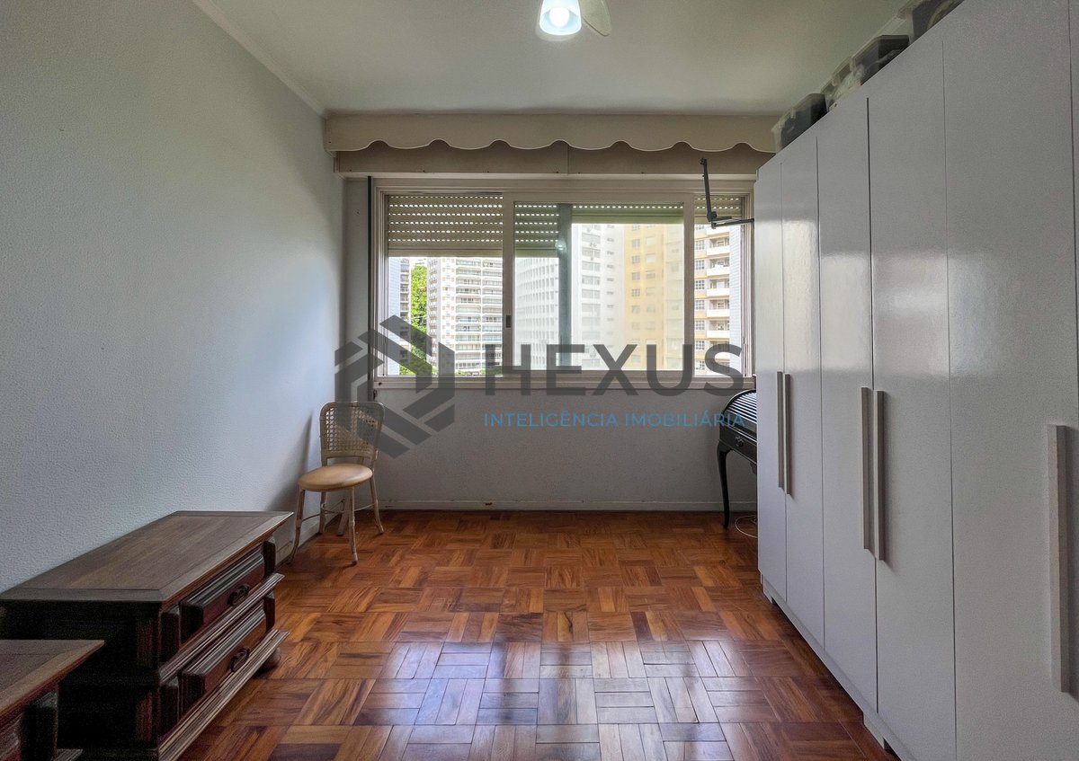 Foto 19 de Apartamento com varanda vista mar na beira mar da Praia das Pitangueiras, Guarujá
