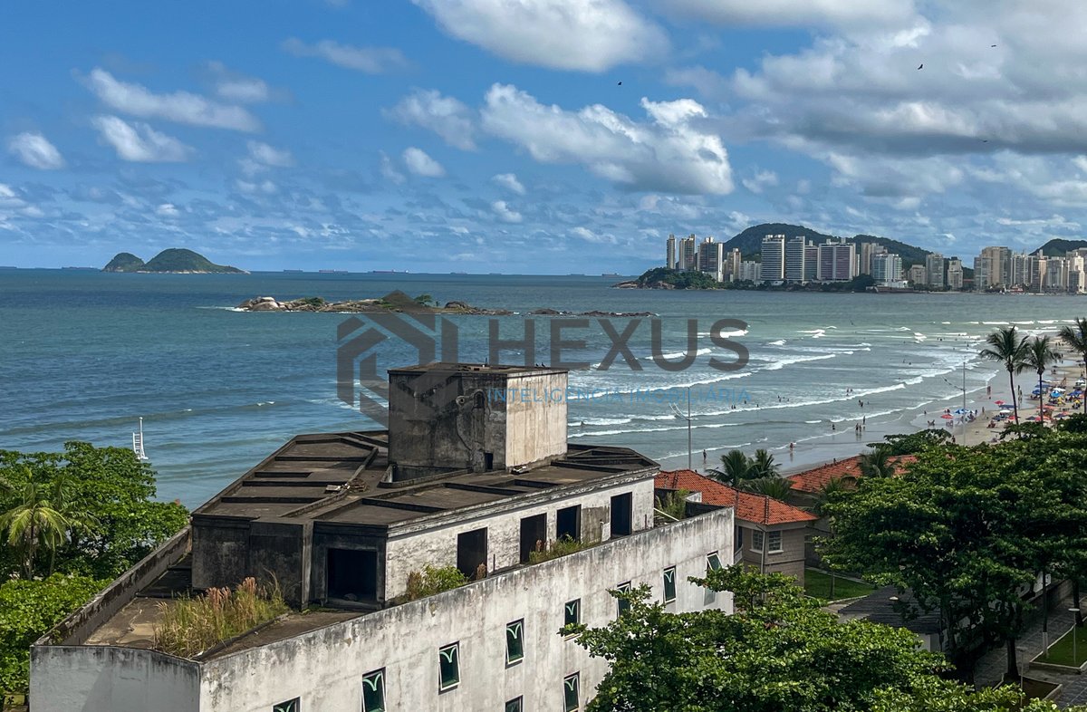 Foto 22 de Apartamento com varanda vista mar na beira mar da Praia das Pitangueiras, Guarujá