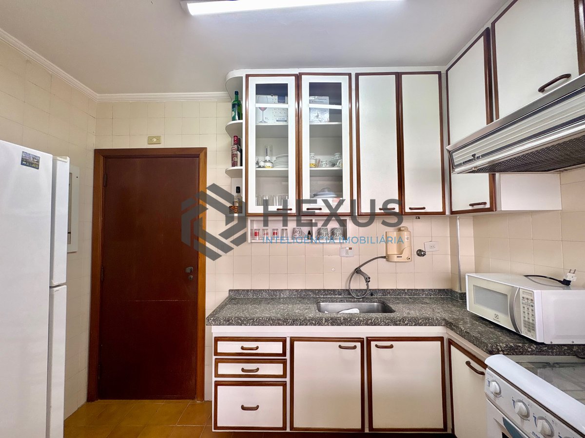 Foto 15 de Apartamento com varanda na Praia da Enseada, Guaruja