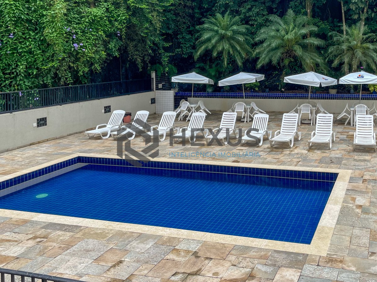 Foto 21 de Apartamento reformado com varanda e lazer a 70m da Praia das Pitangueiras, Guaruja