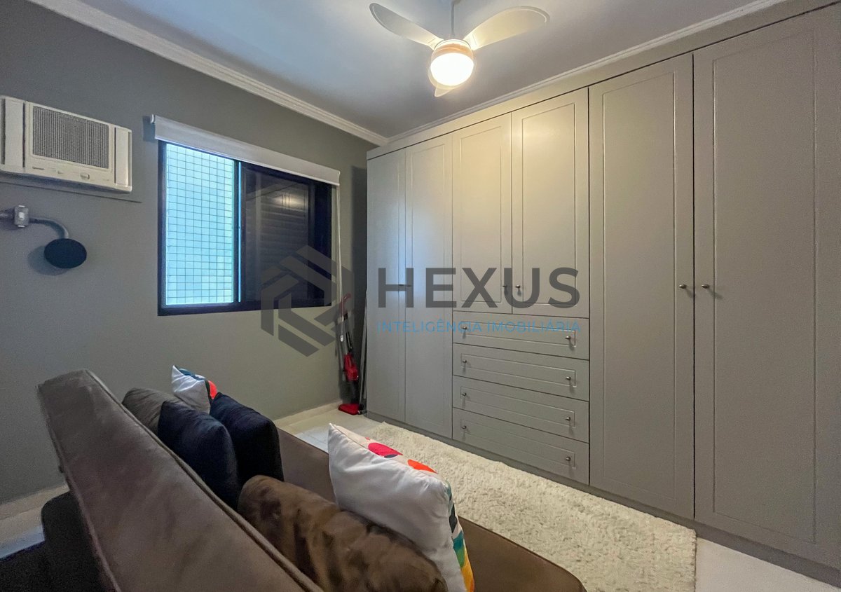 Foto 24 de Apartamento reformado com varanda e lazer a 70m da Praia das Pitangueiras, Guaruja