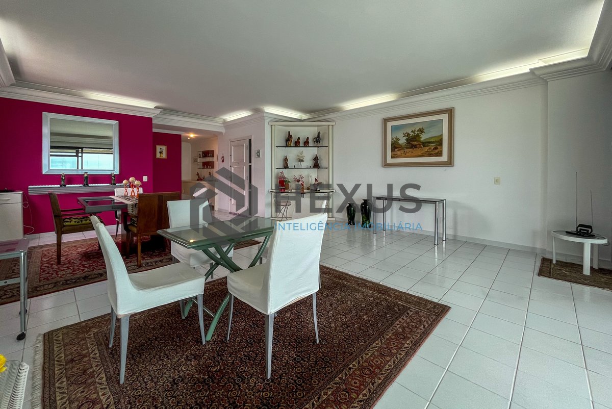 Foto 6 de Apartamento frente mar com varanda e lazer na Praia das Asturias, Guaruja