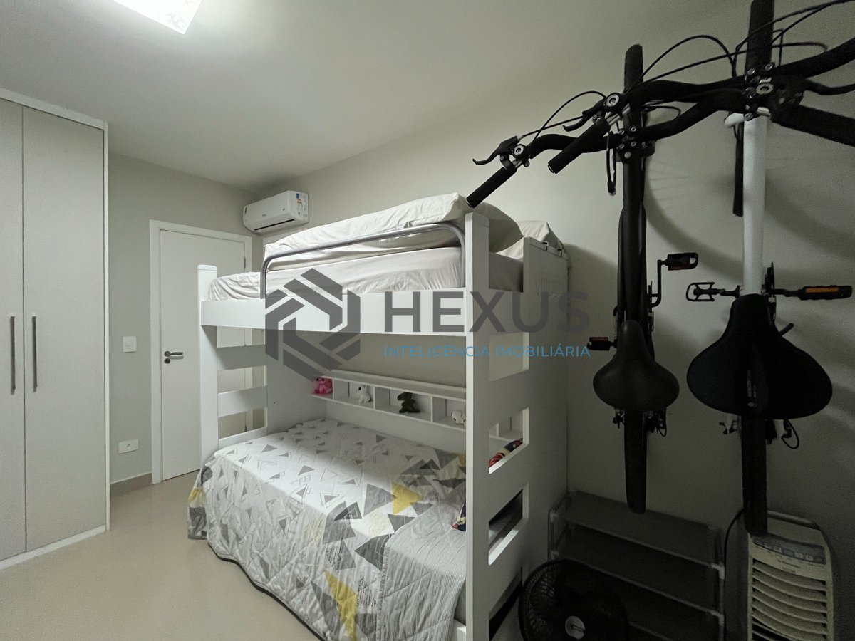 Foto 17 de Apartamento reformado com varanda gourmet e lazer na Praia das Pitangueiras, Guaruja
