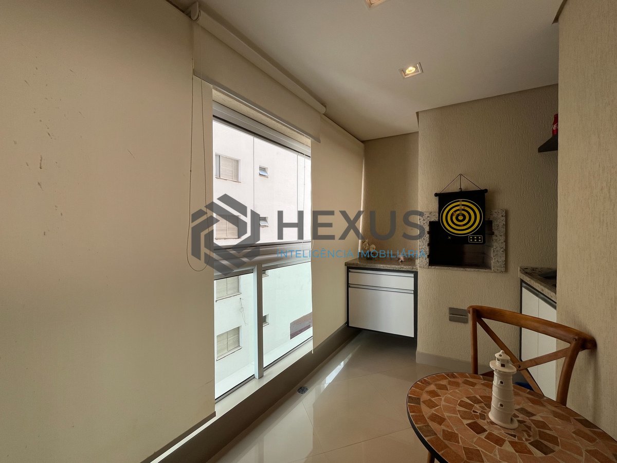 Foto 7 de Apartamento reformado com varanda gourmet e lazer na Praia das Pitangueiras, Guaruja