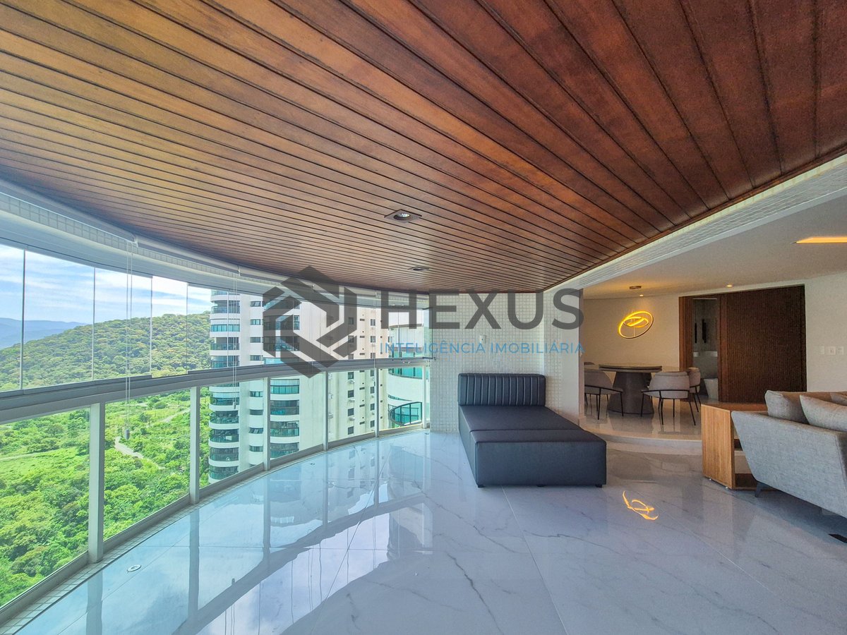 Foto 11 de Apartamento reformado frente mar com varanda gourmet e lazer de clube na Praia da Enseada, Guarujá