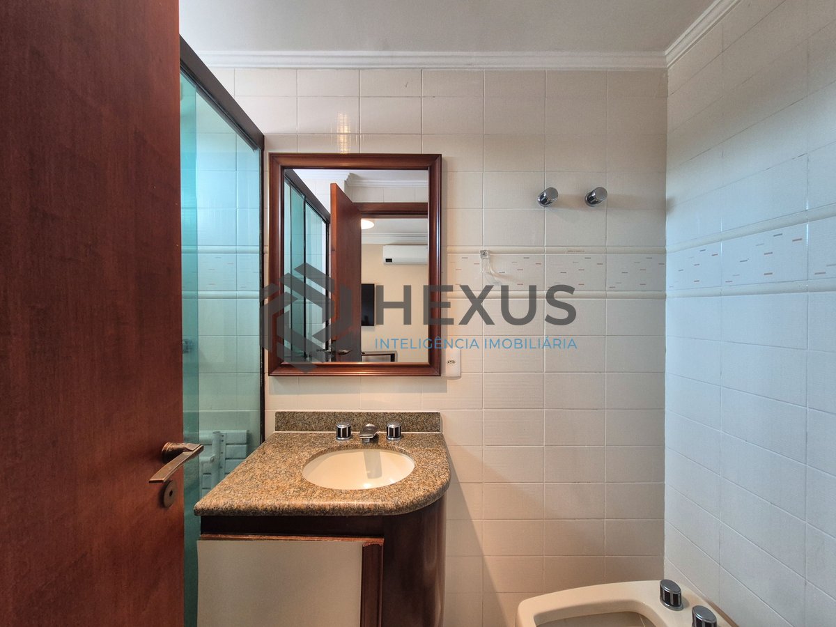 Foto 32 de Apartamento frente mar com varanda gourmet e lazer na Praia da Enseada, Guaruja