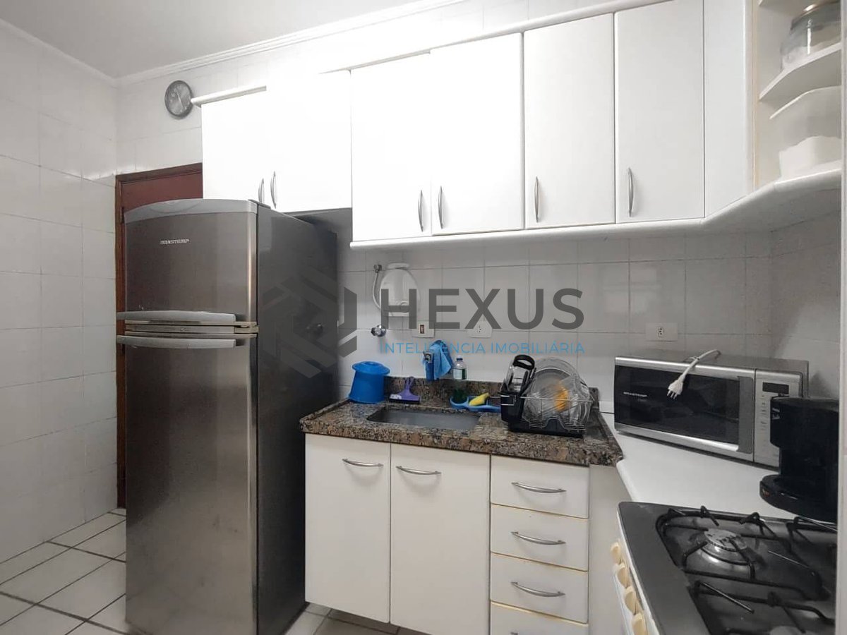 Foto 14 de Apartamento com varanda e lazer na Praia da Enseada, Guaruja