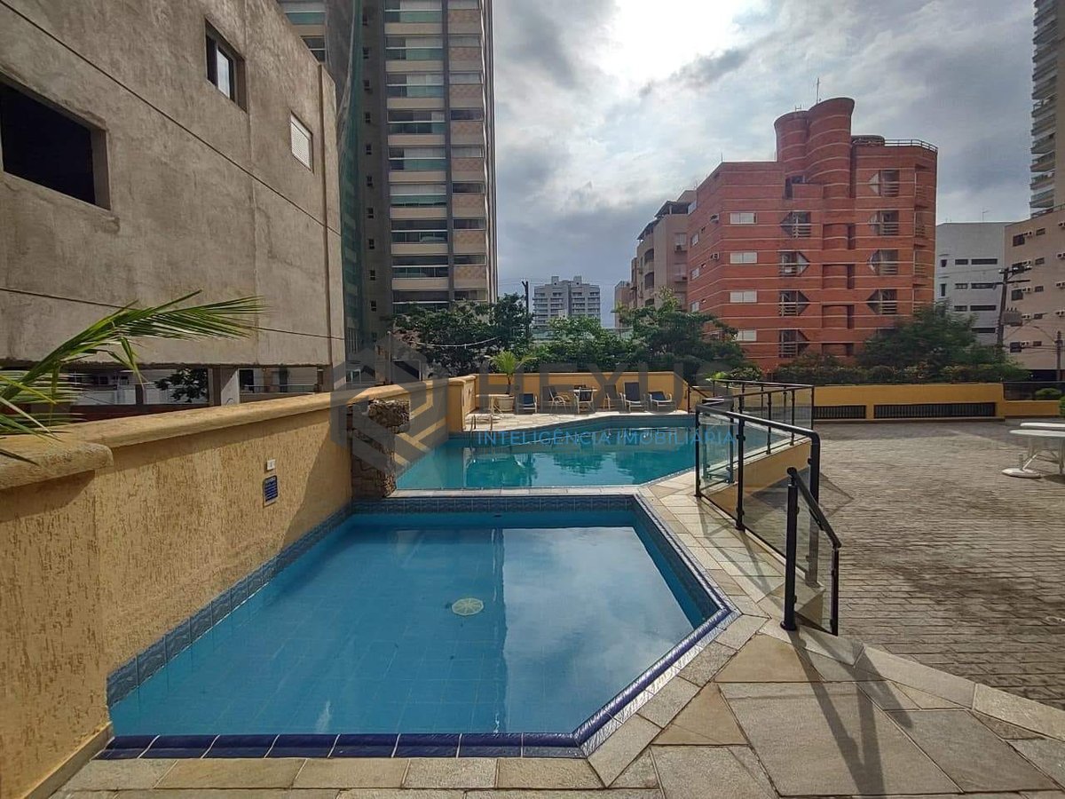 Foto 18 de Apartamento com varanda e lazer na Praia da Enseada, Guaruja