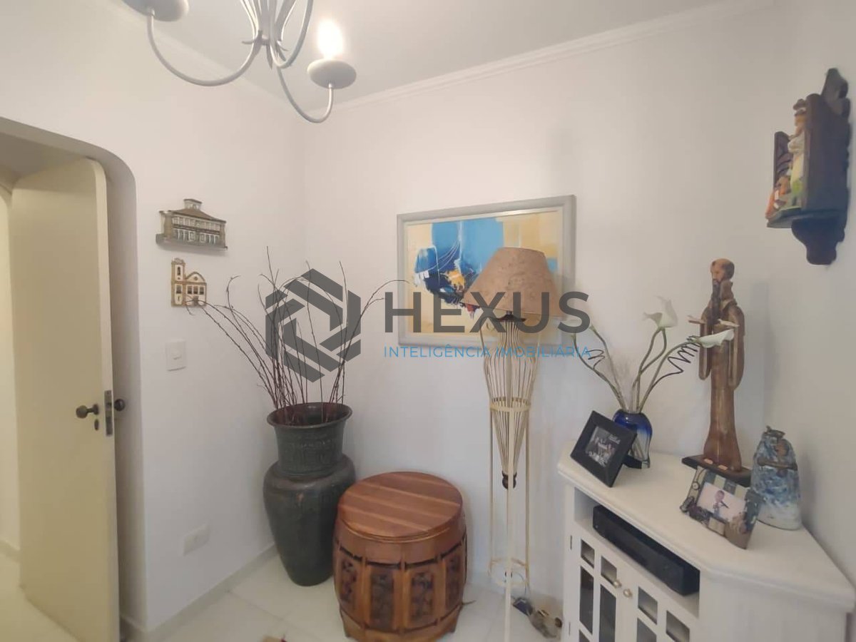 Foto 11 de Apartamento com varanda e lazer na Praia da Enseada, Guaruja