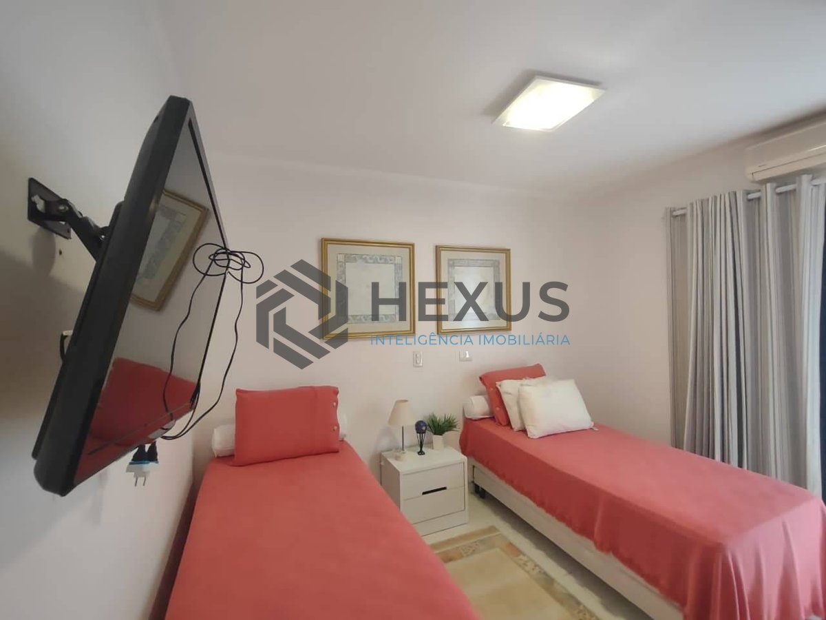 Foto 13 de Apartamento com varanda e lazer na Praia da Enseada, Guaruja