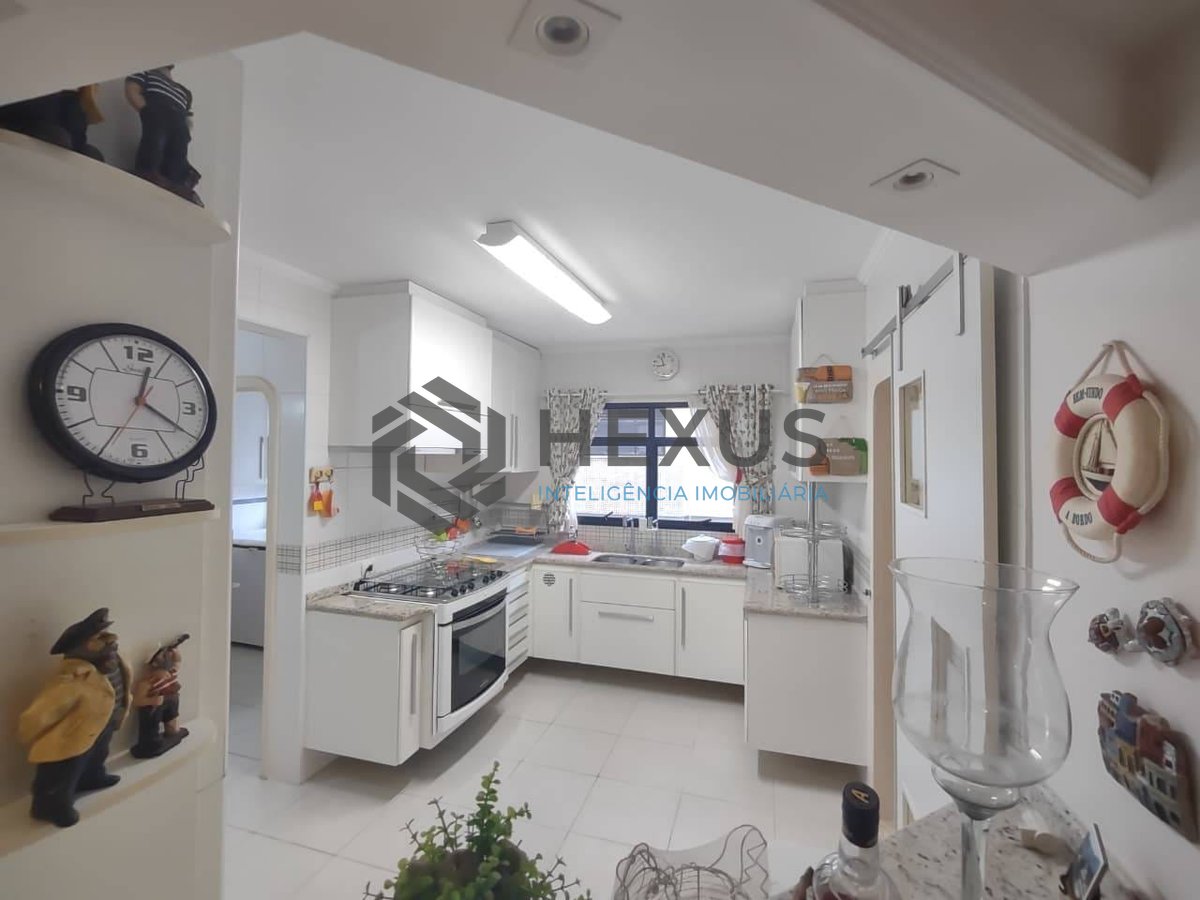 Foto 20 de Apartamento com varanda e lazer na Praia da Enseada, Guaruja