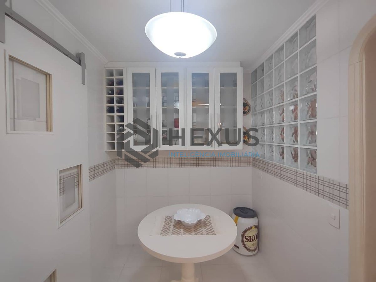 Foto 22 de Apartamento com varanda e lazer na Praia da Enseada, Guaruja