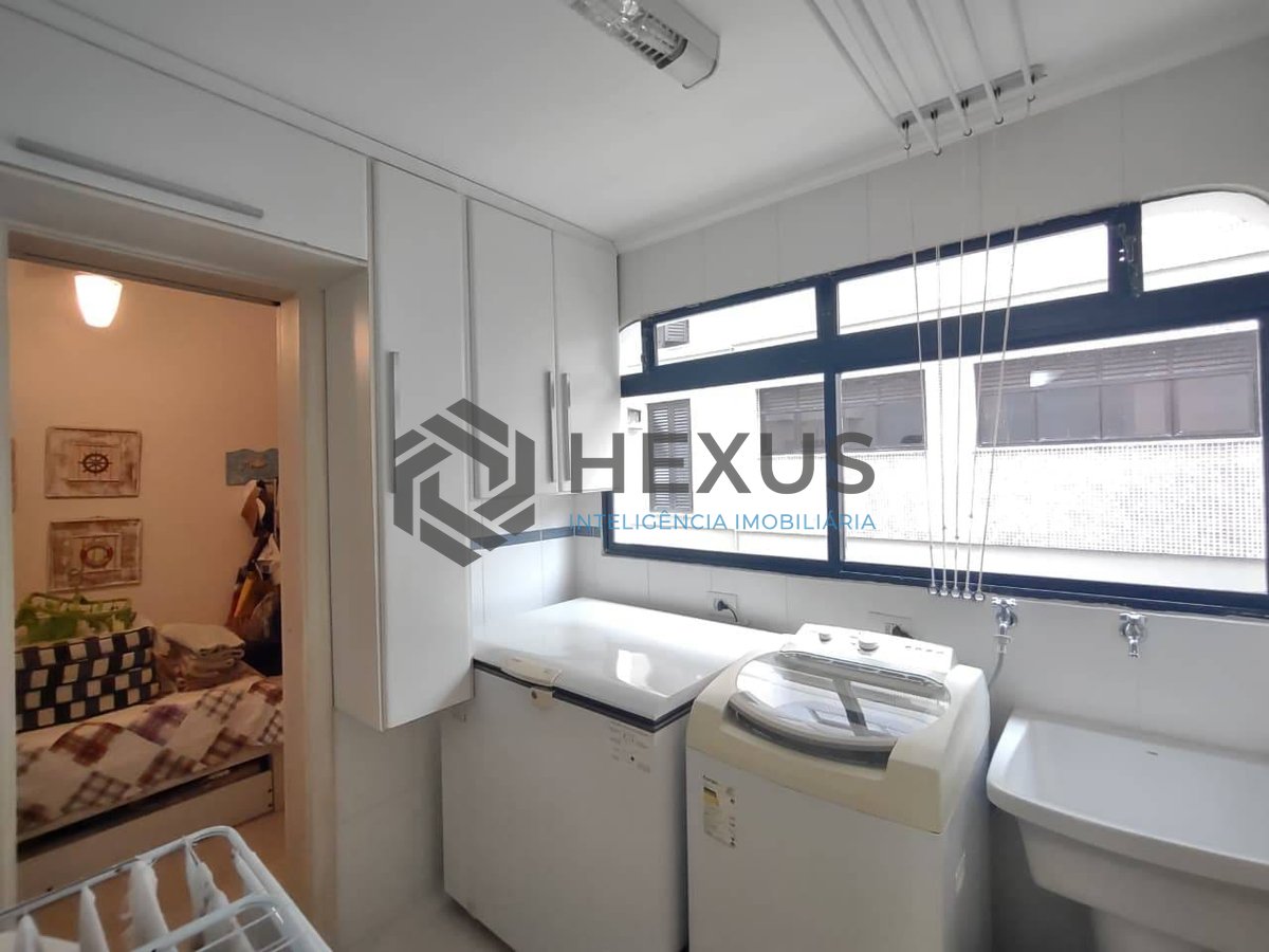 Foto 25 de Apartamento com varanda e lazer na Praia da Enseada, Guaruja