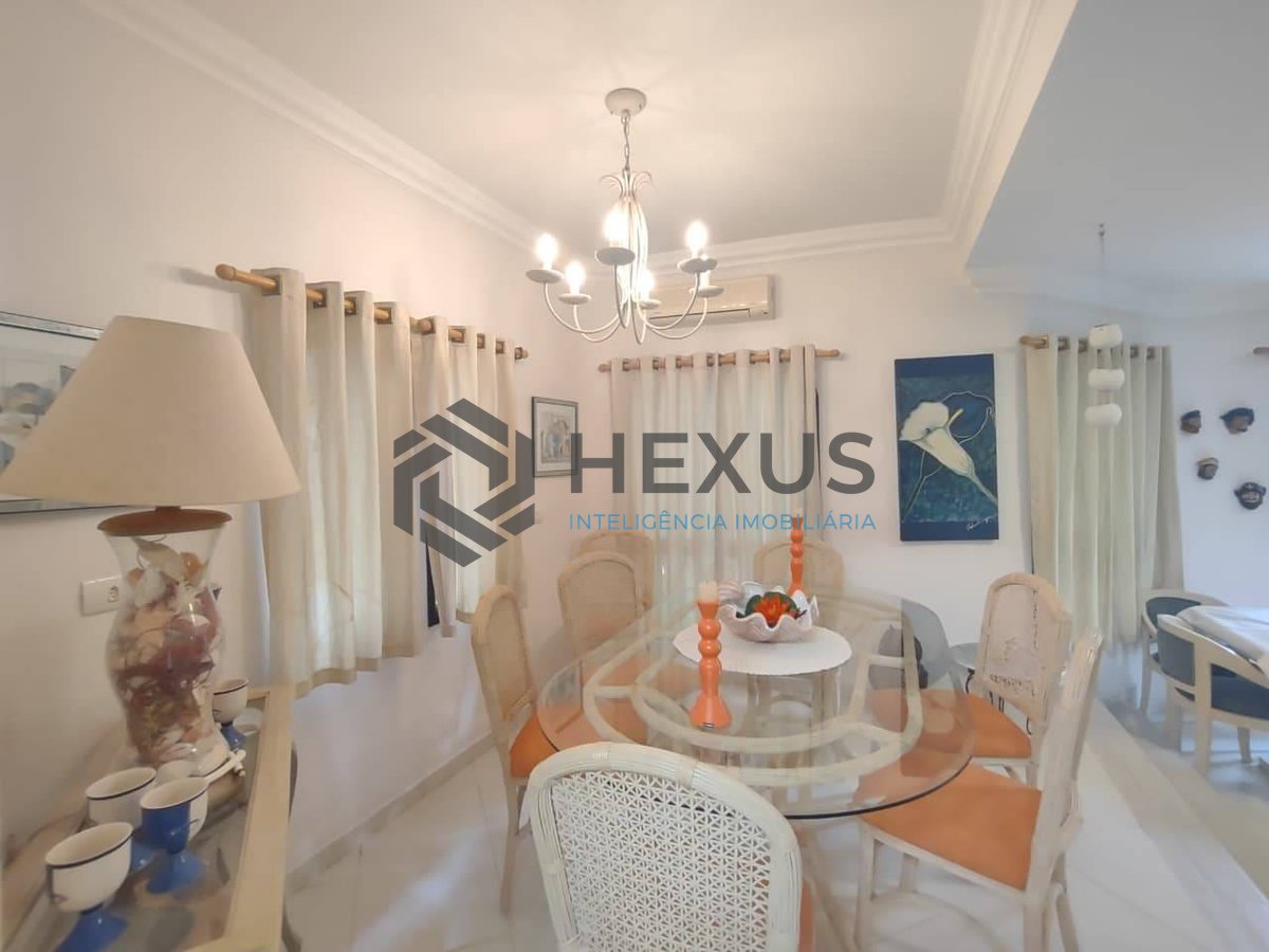 Foto 8 de Apartamento com varanda e lazer na Praia da Enseada, Guaruja