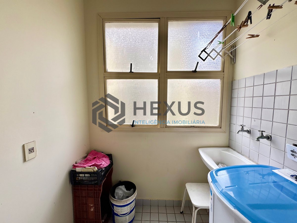 Foto 15 de Apartamento com varanda e lazer na Praia da Enseada, Guaruja