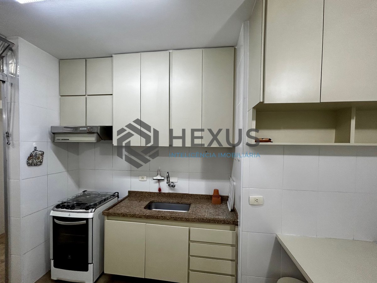 Foto 12 de Apartamento com varanda na Praia da Enseada, Guaruja