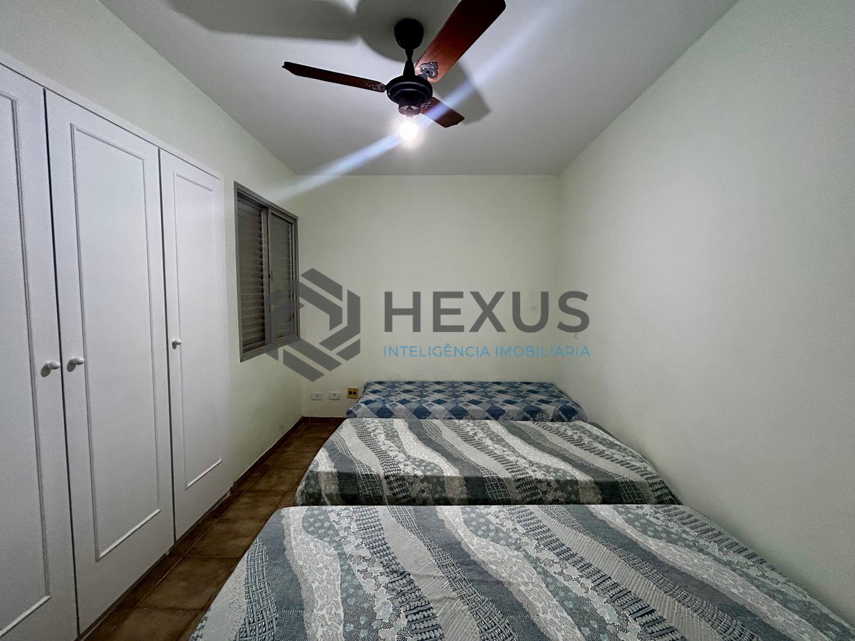 Foto 4 de Apartamento com varanda na Praia da Enseada, Guaruja